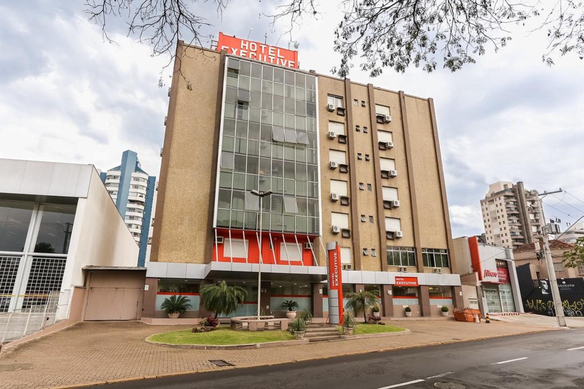 Hotel Suarez Executive Ново Хамбурго Екстериор снимка